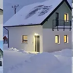 Villa Season - Klimat - 10 Osobowa Z Widokiem Na Gory, Sauna Opalana Drewnem, Jacuzzi 4km Do Zieleniec Arena Lasowka