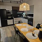 Villa Season - Klimat - 10 Osobowa Z Widokiem Na Gory, Sauna Opalana Drewnem, Jacuzzi 4km Do Zieleniec Arena