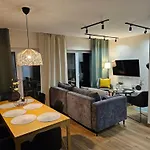 Villa Season - Klimat - 10 Osobowa Z Widokiem Na Gory, Sauna Opalana Drewnem, Jacuzzi 4km Do Zieleniec Arena