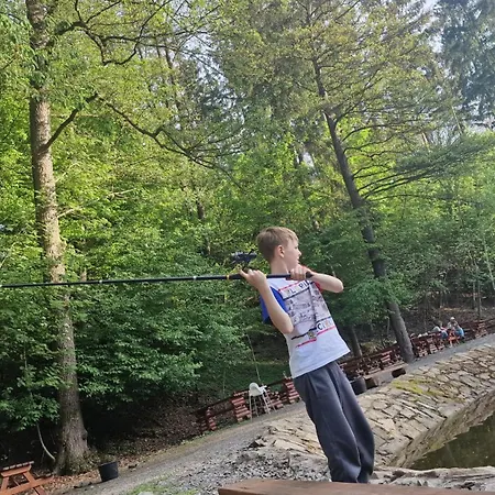 Villa Season - Klimat - 10 Osobowa Z Widokiem Na Gory, Sauna Opalana Drewnem, Jacuzzi 4km Do Zieleniec Arena Lasowka