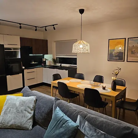 Villa Season - Klimat - 10 Osobowa Z Widokiem Na Gory, Sauna Opalana Drewnem, Jacuzzi 4km Do Zieleniec Arena