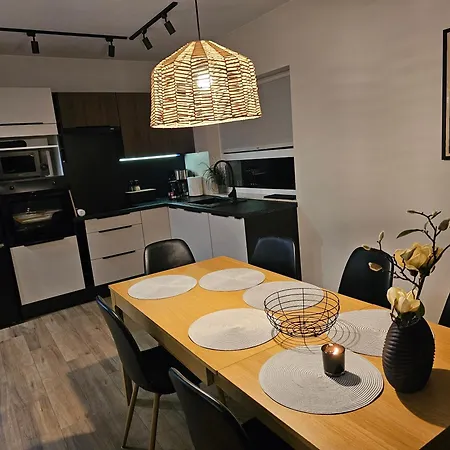 Season - Klimat - 10 Osobowa Z Widokiem Na Gory, Sauna Opalana Drewnem, Jacuzzi 4km Do Zieleniec Arena Lasowka