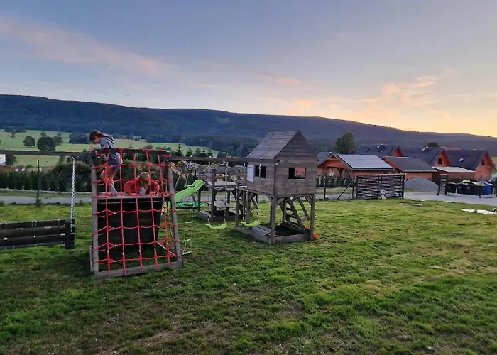 Villa Season - Klimat - 10 Osobowa Z Widokiem Na Gory, Sauna Opalana Drewnem, Jacuzzi 4km Do Zieleniec Arena
