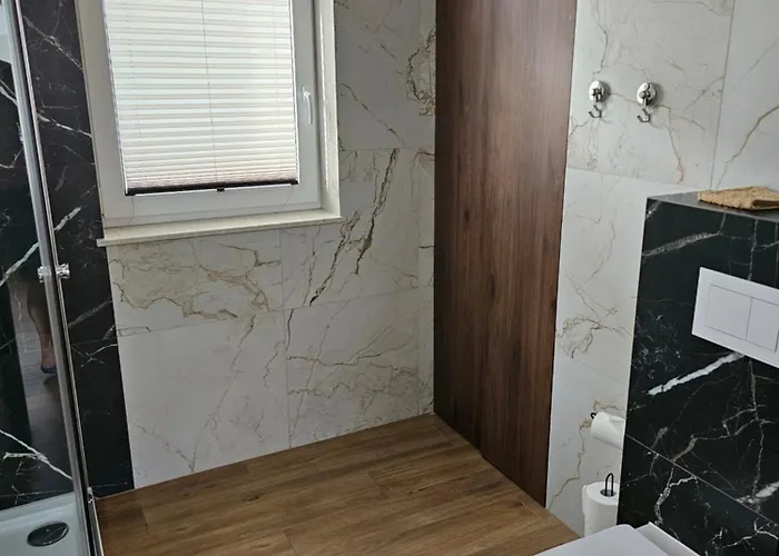 Season - Klimat - 10 Osobowa Z Widokiem Na Gory, Sauna Opalana Drewnem, Jacuzzi 4km Do Zieleniec Arena Lasowka