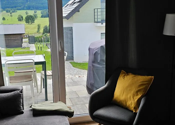 Season - Klimat - 10 Osobowa Z Widokiem Na Gory, Sauna Opalana Drewnem, Jacuzzi 4km Do Zieleniec Arena * Lasowka